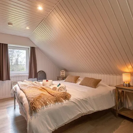 Casa de Férias Excellent Family Holiday Home In Middelkerke With Large Garden And Playground On The Domain Middelkerke