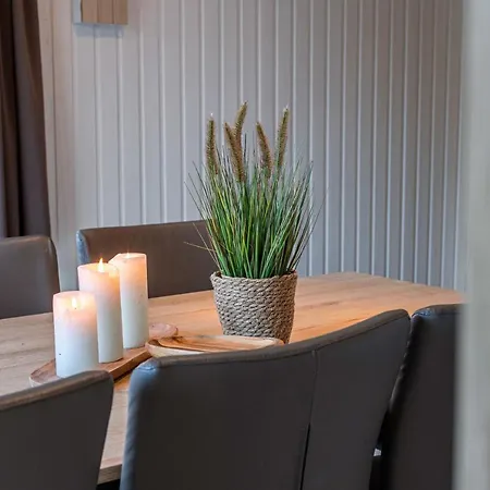 Excellent Family Holiday Home In Middelkerke With Large Garden And Playground On The Domain Casa de Férias