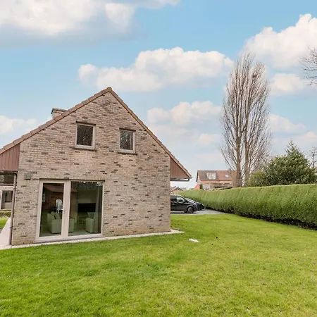 Casa de Férias Excellent Family Holiday Home In Middelkerke With Large Garden And Playground On The Domain Middelkerke