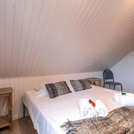 Excellent Family Holiday Home In Middelkerke With Large Garden And Playground On The Domain Casa de Férias Middelkerke